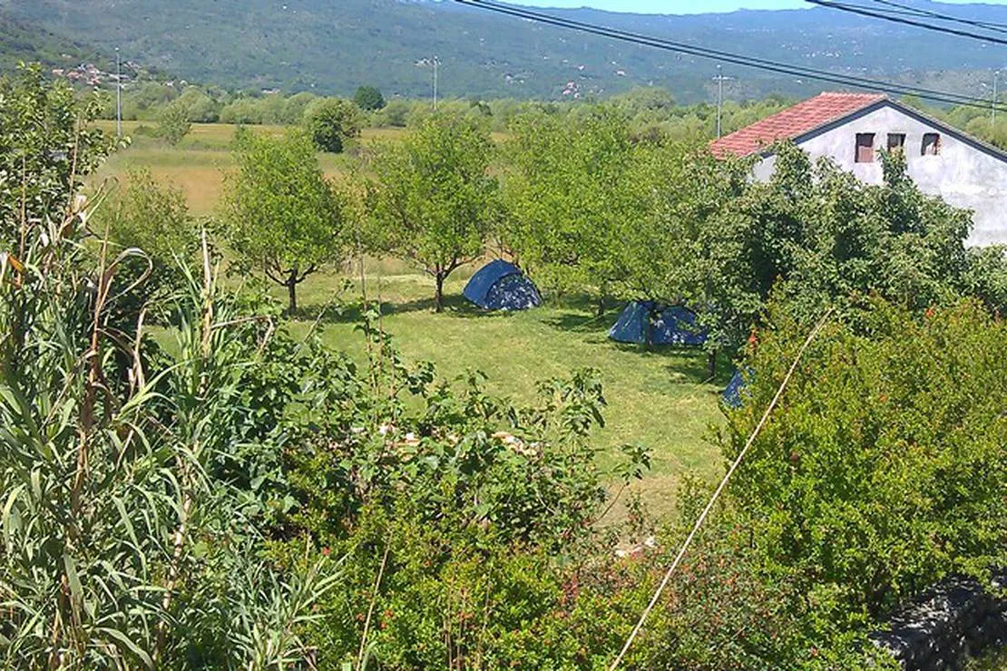 eco-community-garden-camping-podgorica-ikkui