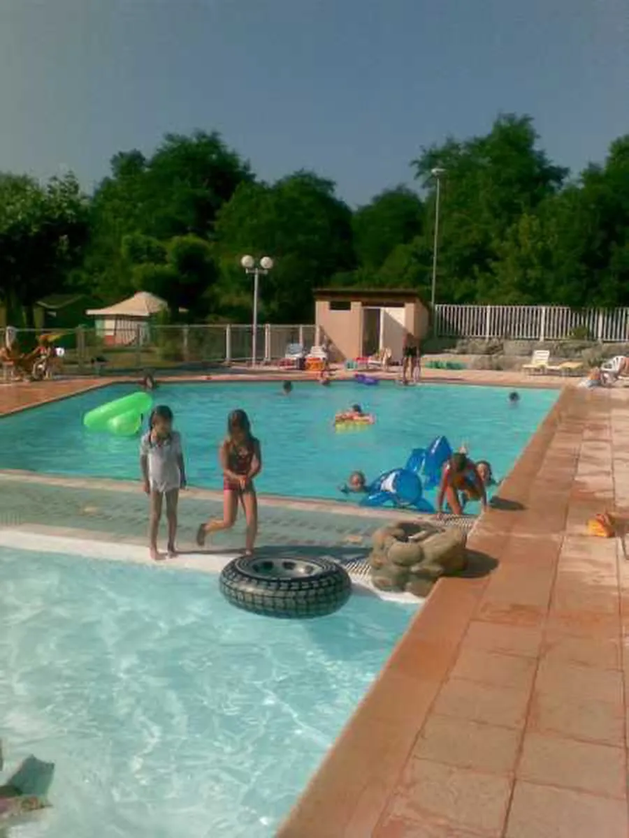 la-digue-chauzon-ardeche-8qxzu