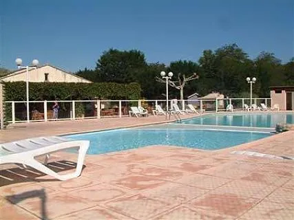 la-digue-chauzon-ardeche-qz7zk