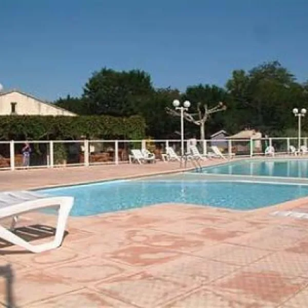 la-digue-chauzon-ardeche-qz7zk