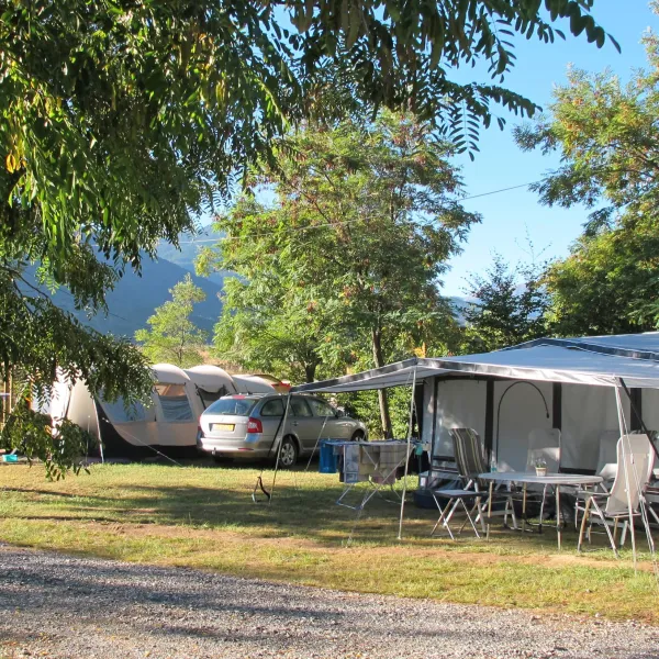 les-eygas-chateauroux-les-alpes-fzttz