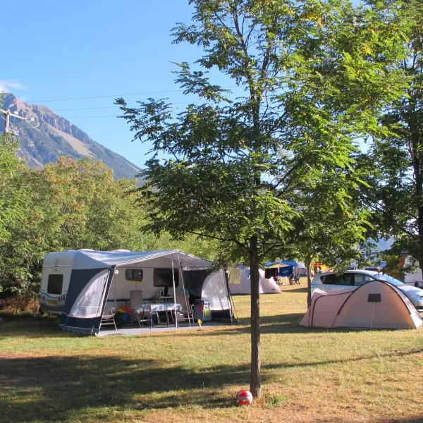 les-eygas-chateauroux-les-alpes-hyfkq