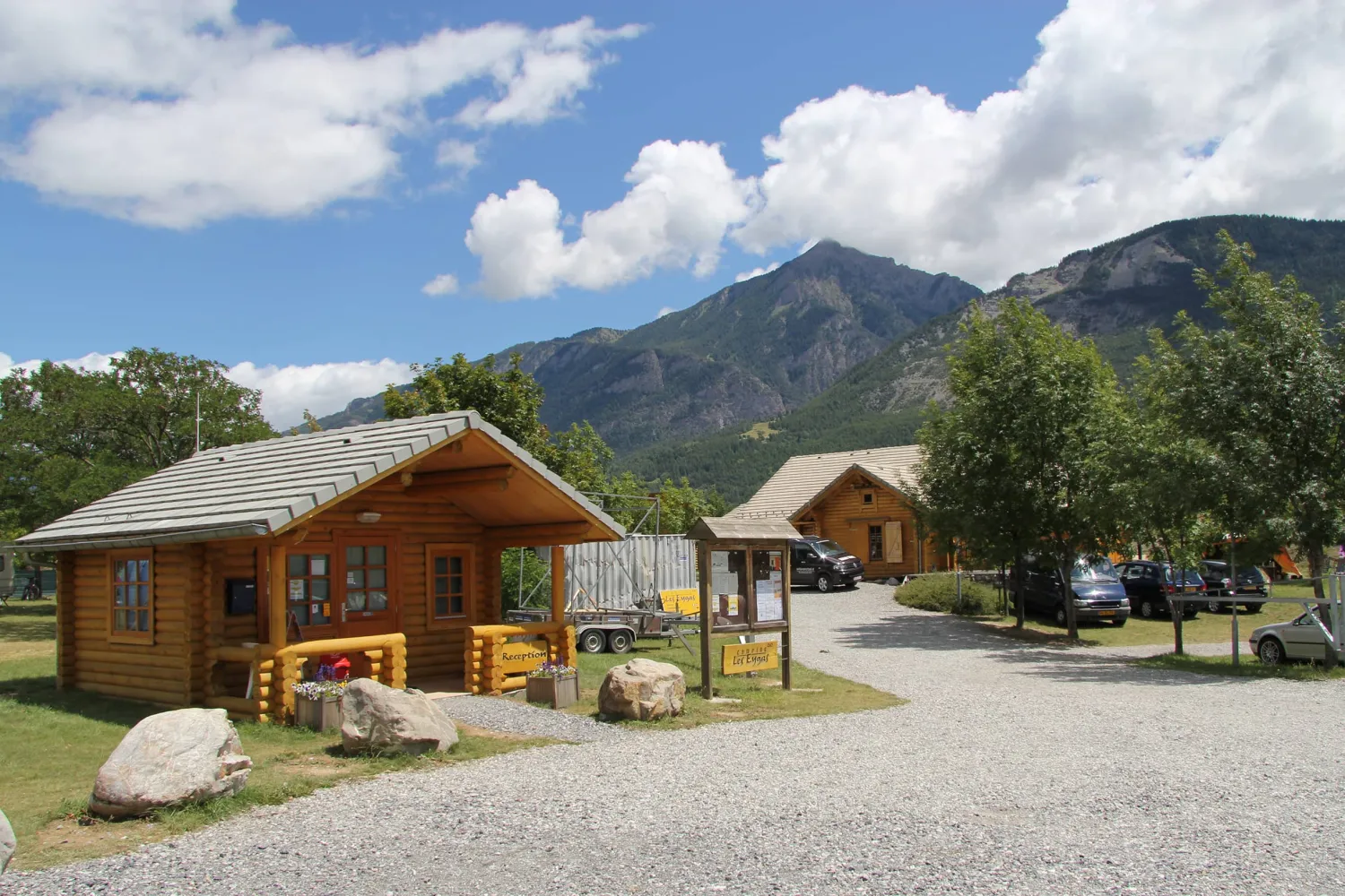 les-eygas-chateauroux-les-alpes-wxdgf