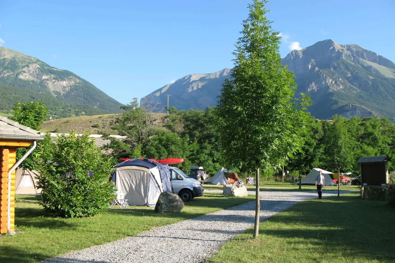 les-eygas-chateauroux-les-alpes-yzczn