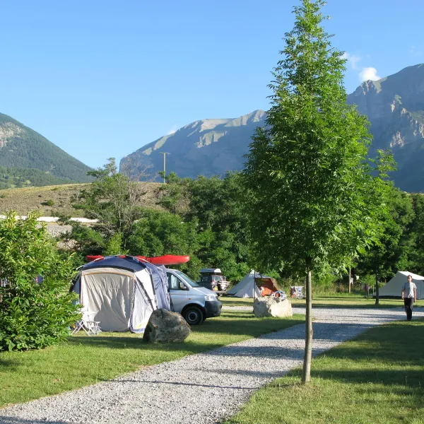 les-eygas-chateauroux-les-alpes-yzczn