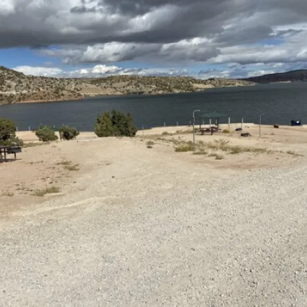 okie-beach-campground-alcova-ujo0a