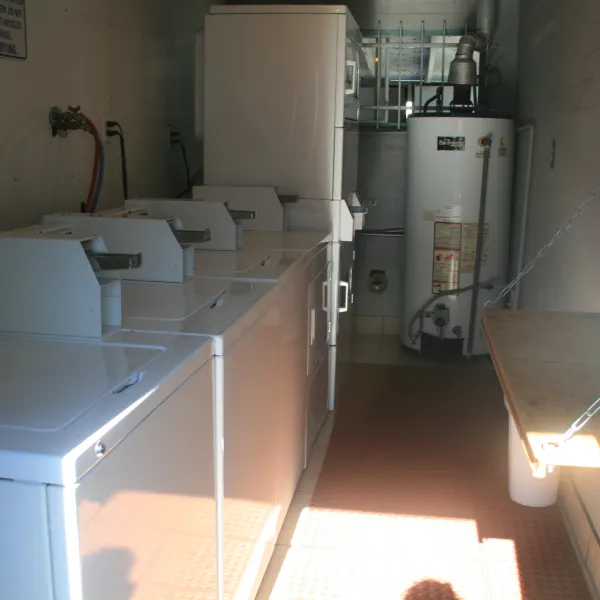 covered-wagon-rv-park-phoenix-s5iqw