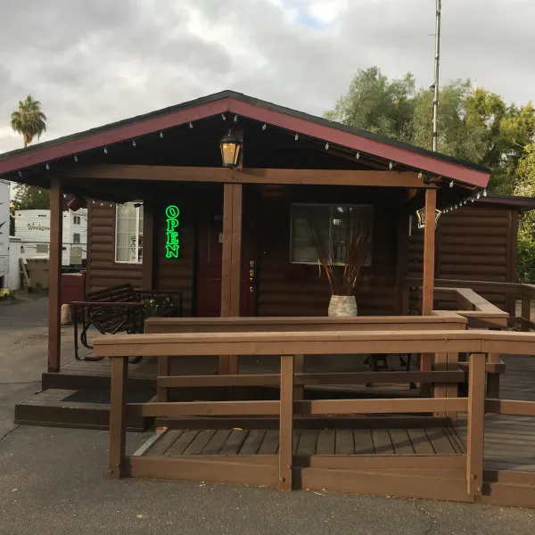 covered-wagon-rv-park-phoenix-ypa2u