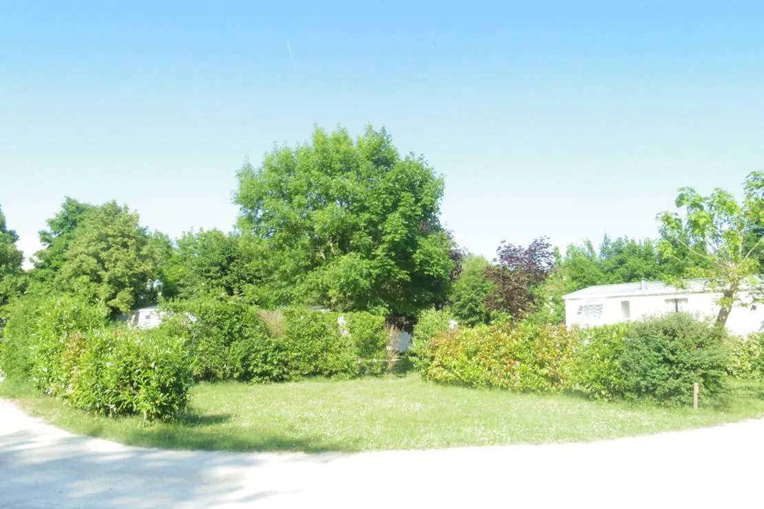 camping-domaine-beausejour-la-balme-les-grottes-bkpkq
