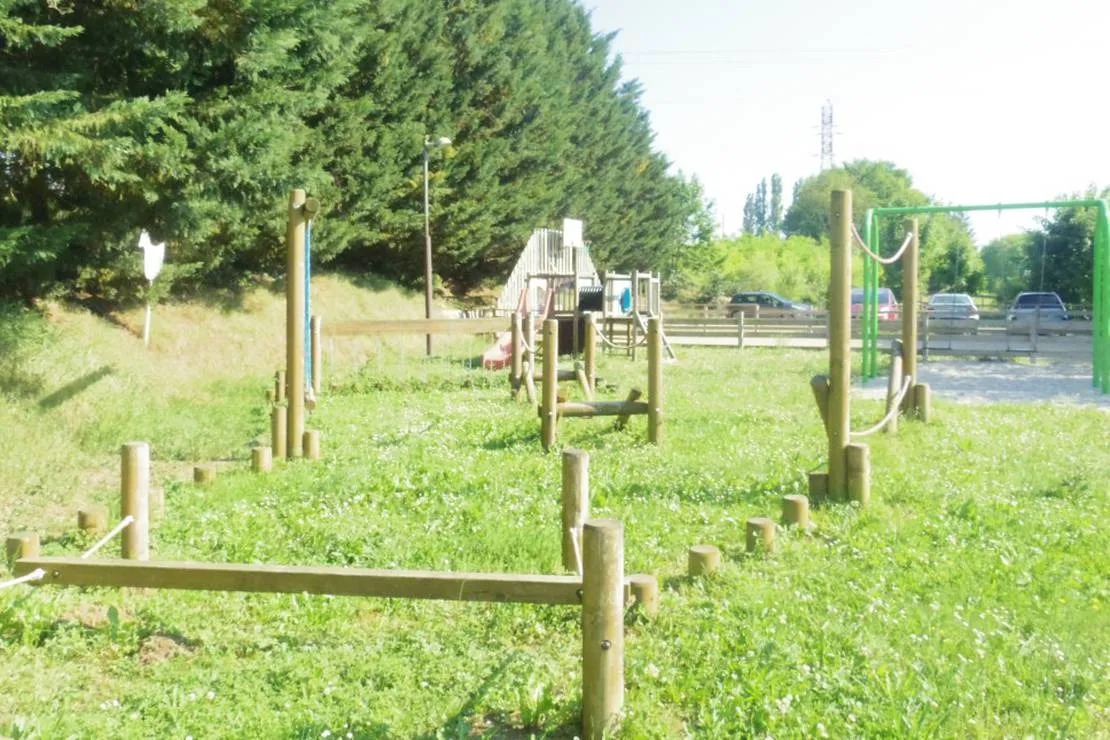 camping-domaine-beausejour-la-balme-les-grottes-wovmd