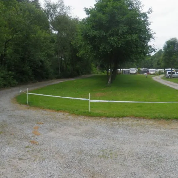 camping-val-de-poix-saint-hubert-q4v6c