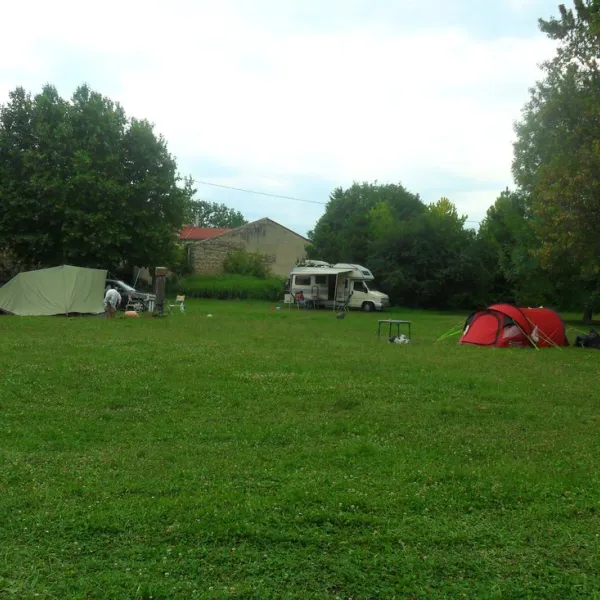la-ferme-les-rosiers-chabeuil-jxc4o