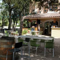 domaine-des-chenes-blancs-st-saturnin-les-apt-sh0er
