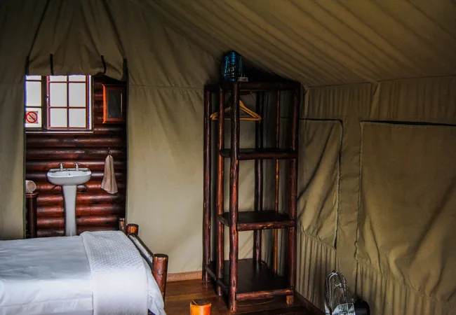 baobab-tented-lodge-tolwe-3vnos