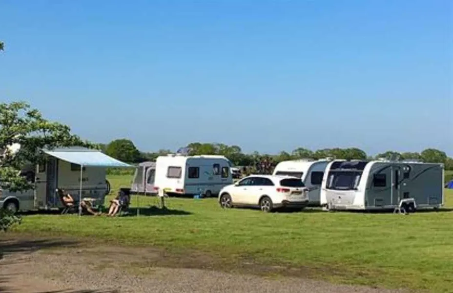 godwin39s-caravan-and-camping-site-bicester-9rb6q