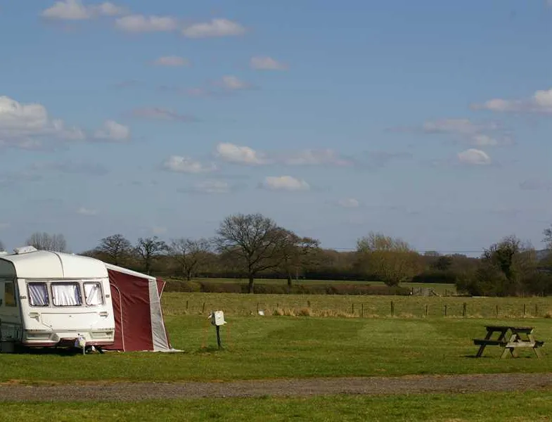 godwin39s-caravan-and-camping-site-bicester-qgegx