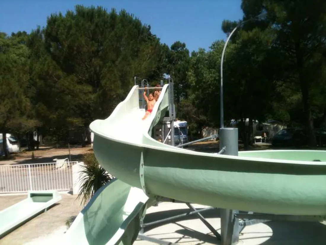 la-pinede-en-provence-mondragon-rzrus