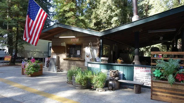 mirabel-trailer-park-campground-forestville-l5jag