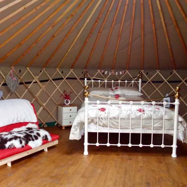 peak-glamping-hideaway-buxton-f5y6j