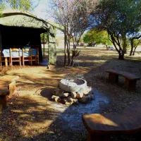 thorn-tree-bush-camp-dinokeng-game-reserve-northern-gauteng-9ckoa
