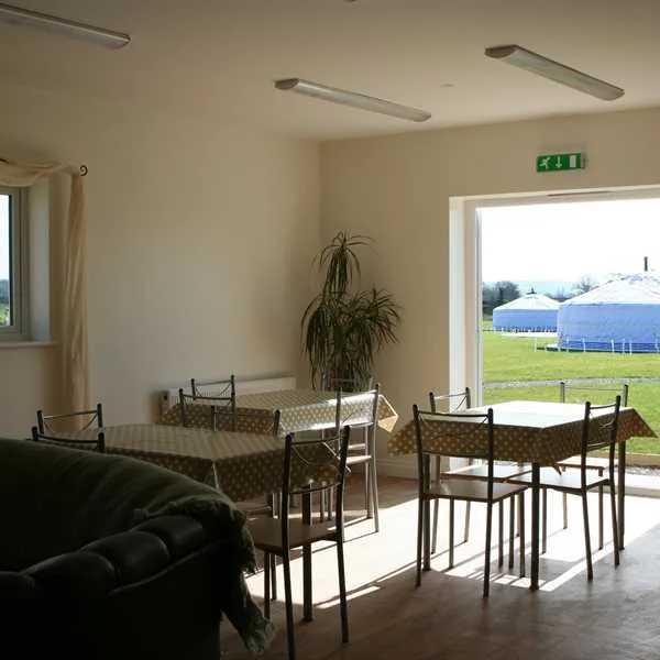 caalm-camp-shaftesbury-j279f