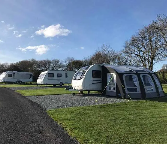 wern-farm-caravan-park-tyn-y-groes-0xn5t