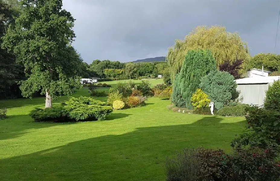 wern-farm-caravan-park-tyn-y-groes-fxbuk