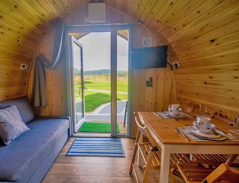 wern-farm-caravan-park-tyn-y-groes-ikz12