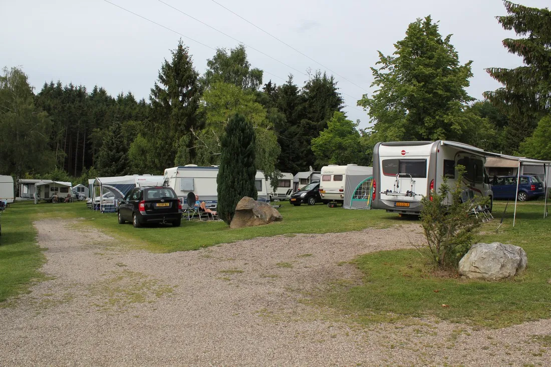 am-muhlenteich-lingerhahn-b8vyf
