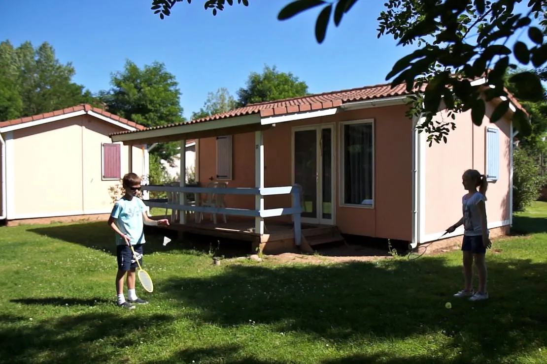 le-hameau-des-genets-montlaur-c0nco