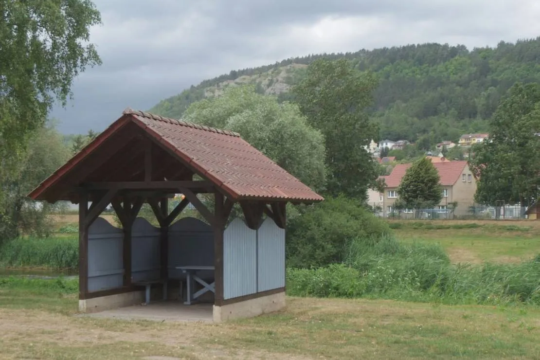 wohnmobilstellplatz-an-der-werrabrucke-treffurt-dx5ti