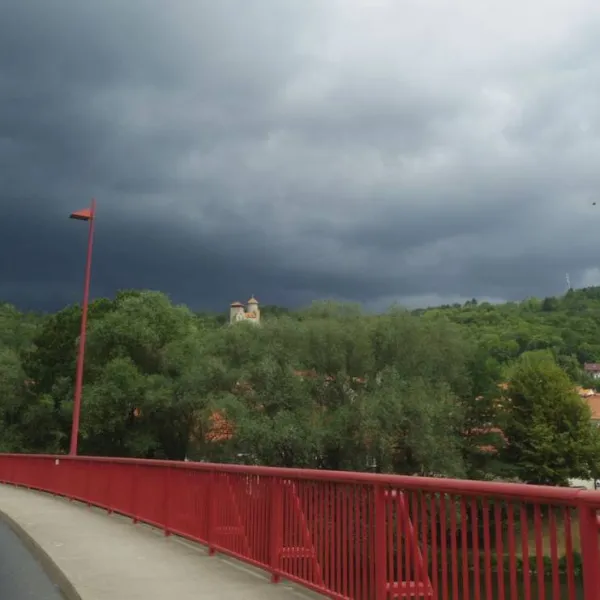 wohnmobilstellplatz-an-der-werrabrucke-treffurt-l2w51