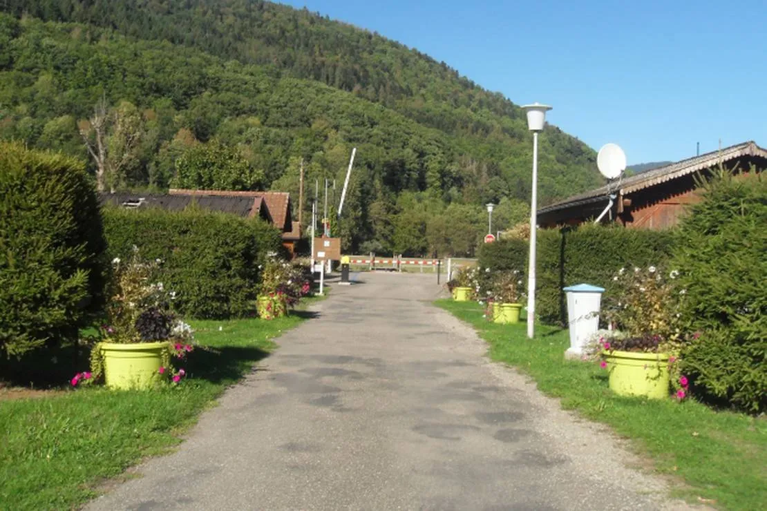 camping-municipal-benelux-bale-urbes-bia4m