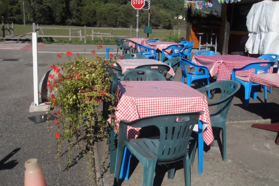 camping-municipal-benelux-bale-urbes-c0xeb