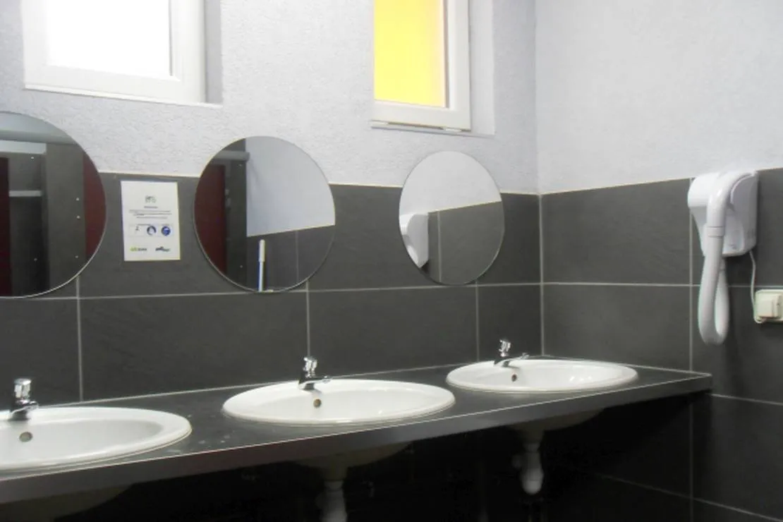 camping-municipal-benelux-bale-urbes-ra8qu
