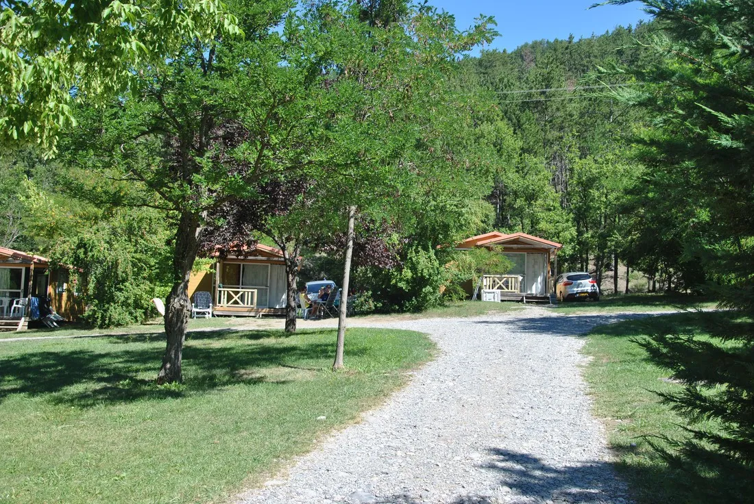 le-clot-du-jay-clamensane-bb0h1