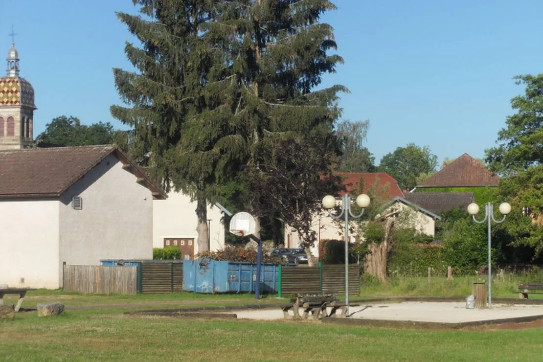 camping-intercommual-le-patis-les-aynans-qhdmv