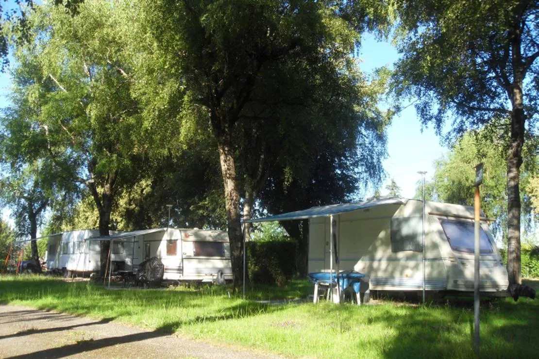 camping-intercommual-le-patis-les-aynans-uqurt