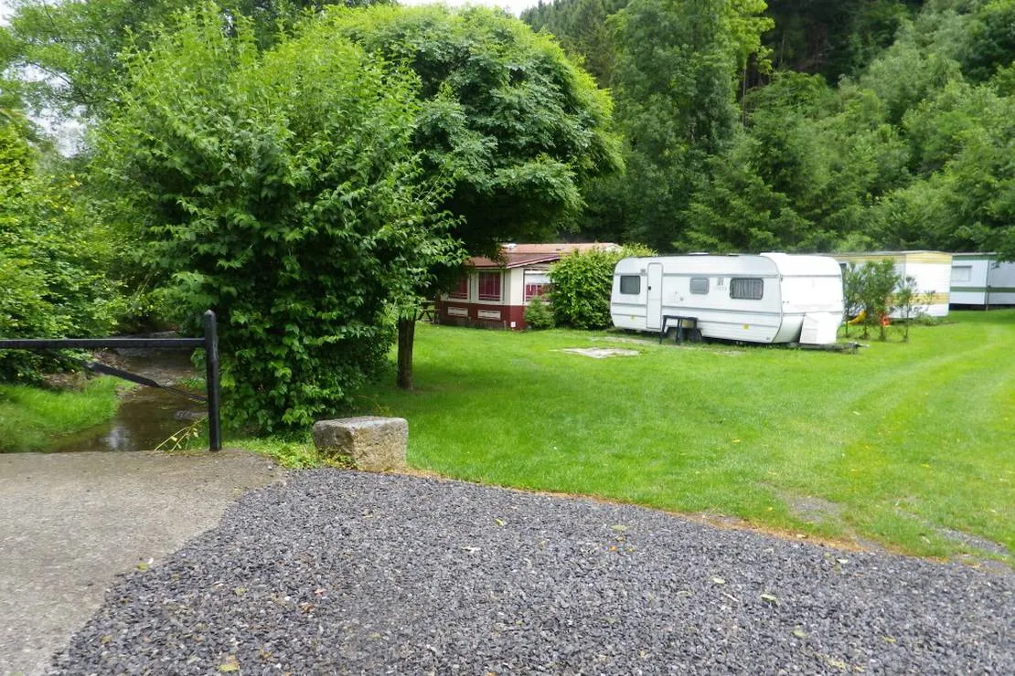 camping-du-pouhou-la-roche-en-ardenne-v7ehw
