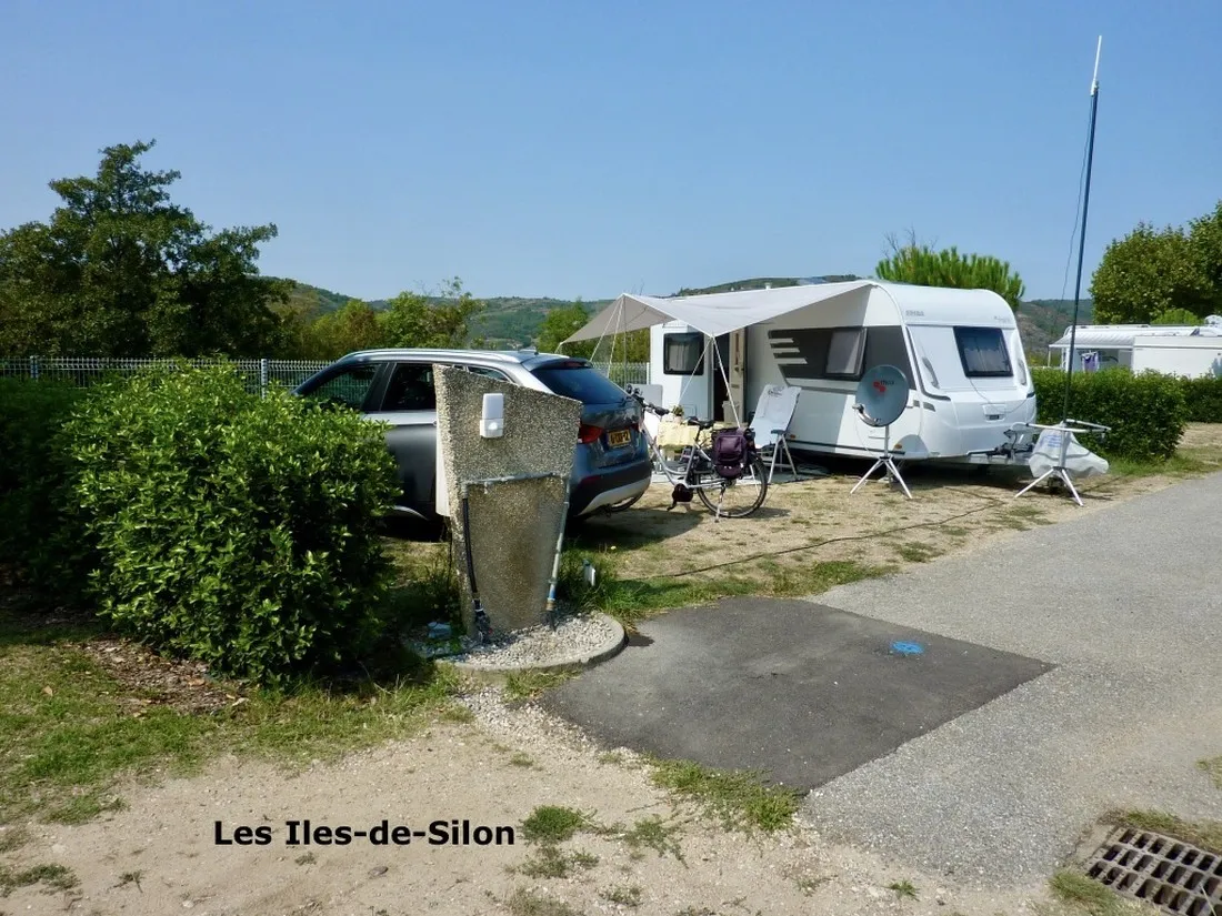 municipal-les-iles-de-silon-st-vallier-drome-lkjaw