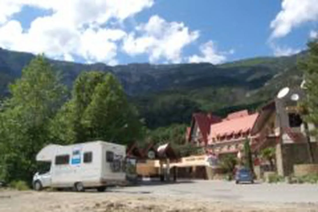 camping-yalta-jalta-aedih