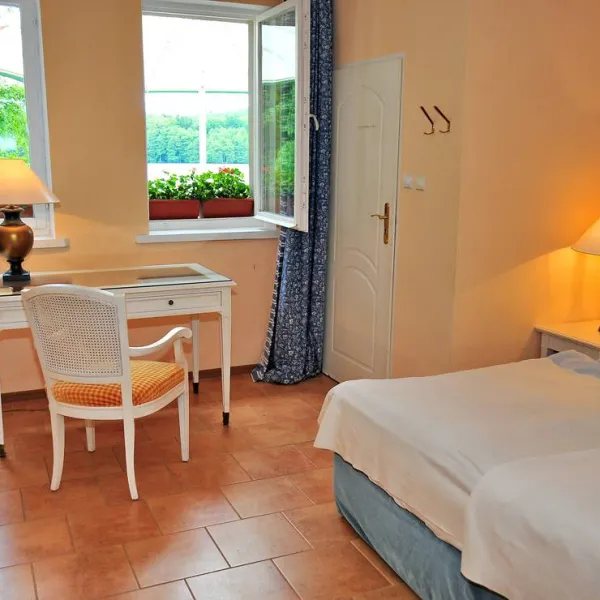 camping-schloss-podewils-kragpolanow-7e8oe