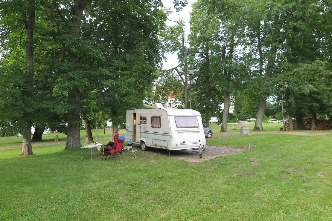camping-schloss-podewils-kragpolanow-slads