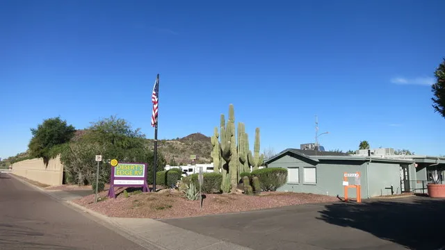 deserts-edge-rv-the-purple-park-phoenix-ey2aa