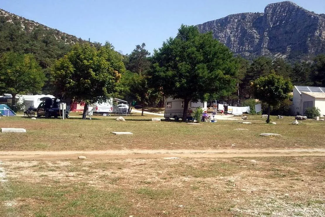 camping-de-carajuan-rougon-ftetz
