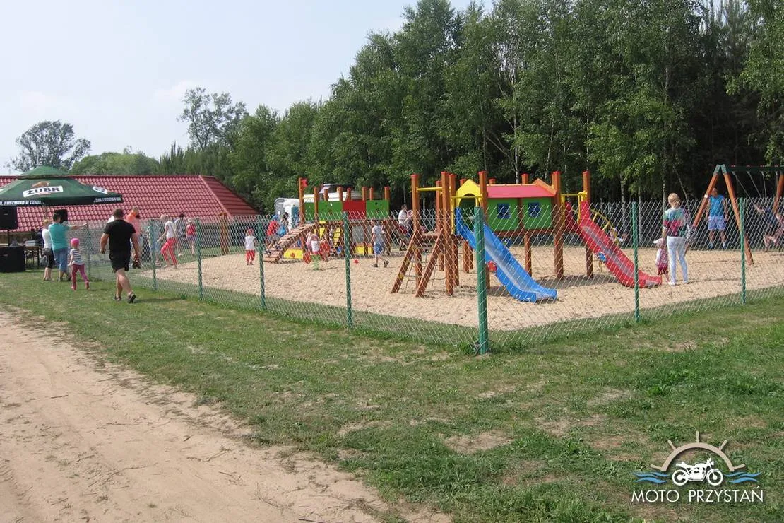 moto-przystan-camping-brochow-qaovq