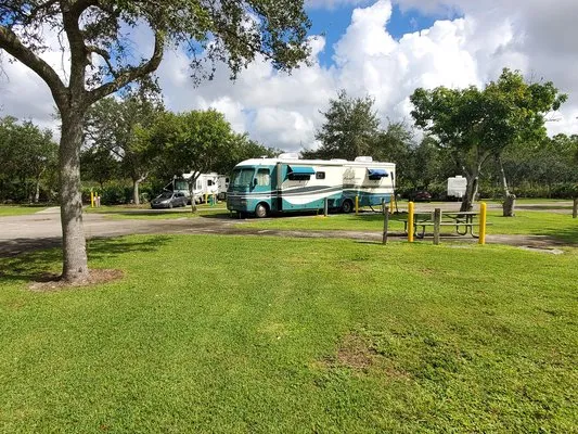 larry-penny-thompson-campground-miami-nvq9f