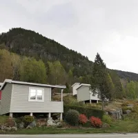 innvik-fjordcamp-innvik-zbeui