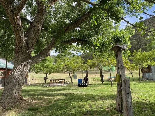 cloud-climbing-railroad-cabin-rv-park-high-rolls-qunob