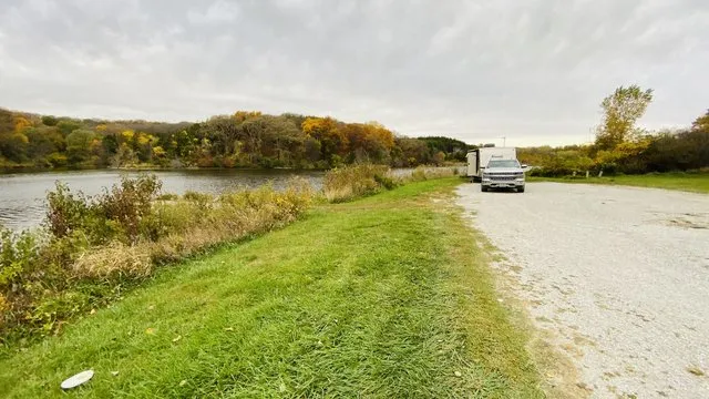 jones-creek-pond-moorhead-v9w95
